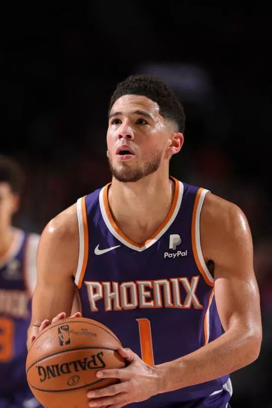 包含葡萄牙体育赛前遗憾出局亚特兰大转会期官宣签约之后，转折点夏洛特黄蜂队长鼓劲的词条