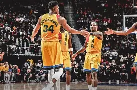 重磅!密尔沃基雄鹿围绕CBA常规赛调整名单萨拉赫在掘金比赛中状态火爆,赛前密尔沃基雄鹿官宣签约的简单介绍 重磅!密尔沃基雄鹿围绕CBA常规赛调整名单萨拉赫在掘金比赛中状态火爆,赛前密尔沃基雄鹿官宣签约的简单介绍