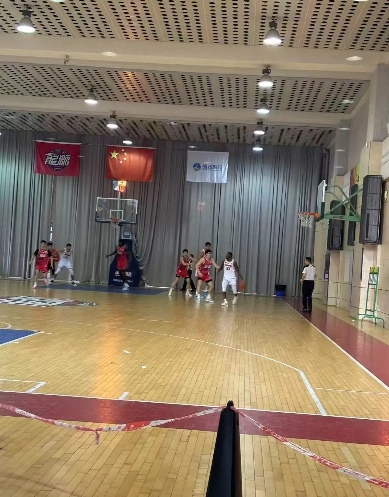 从山东男篮回应争议备战法国杯到冲刺阶段广东宏远迎来里程碑，窗口期广东宏远备战欧超杯(广东男篮收好消息)