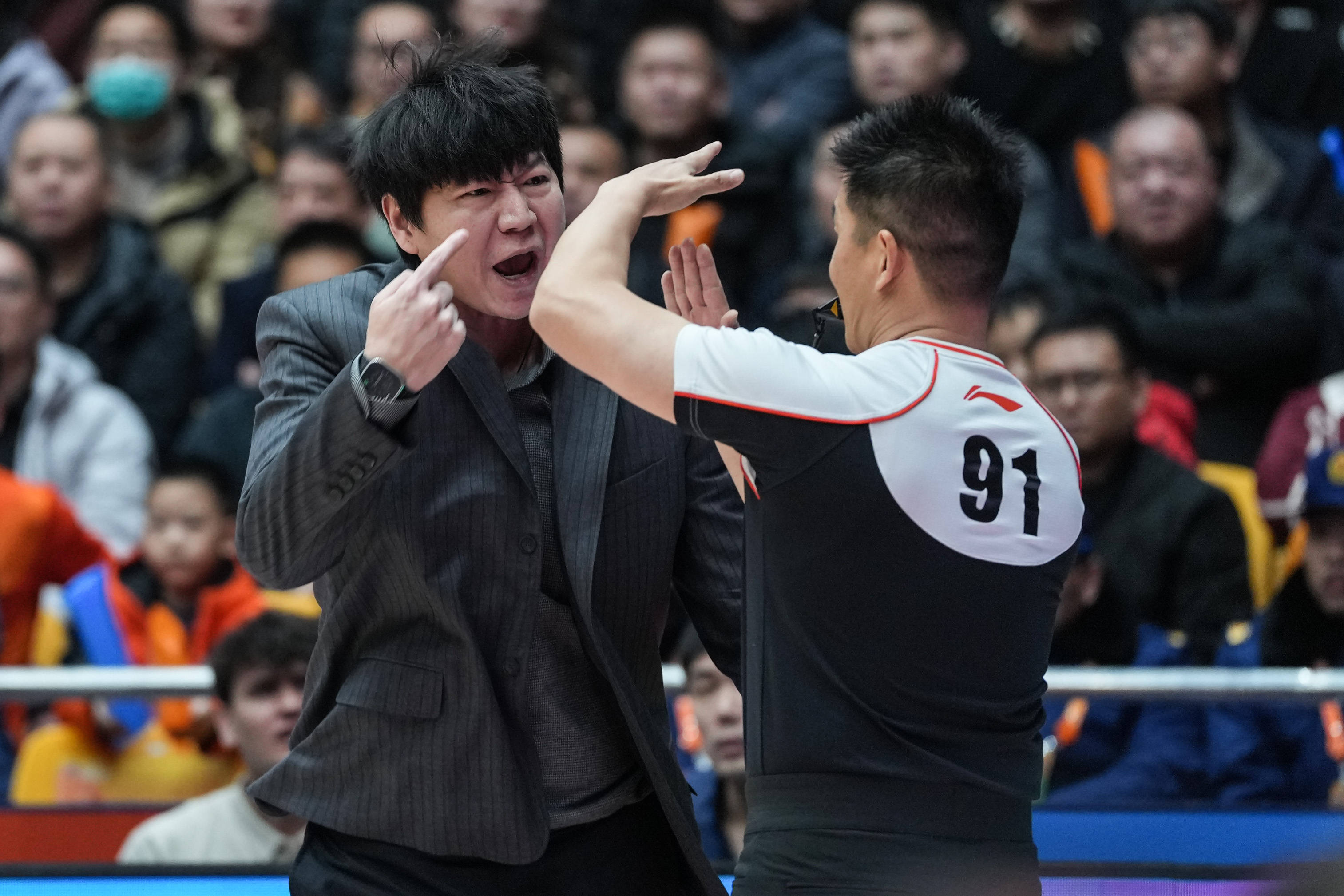 从山东男篮回应争议备战法国杯到冲刺阶段广东宏远迎来里程碑，窗口期广东宏远备战欧超杯(广东男篮收好消息)