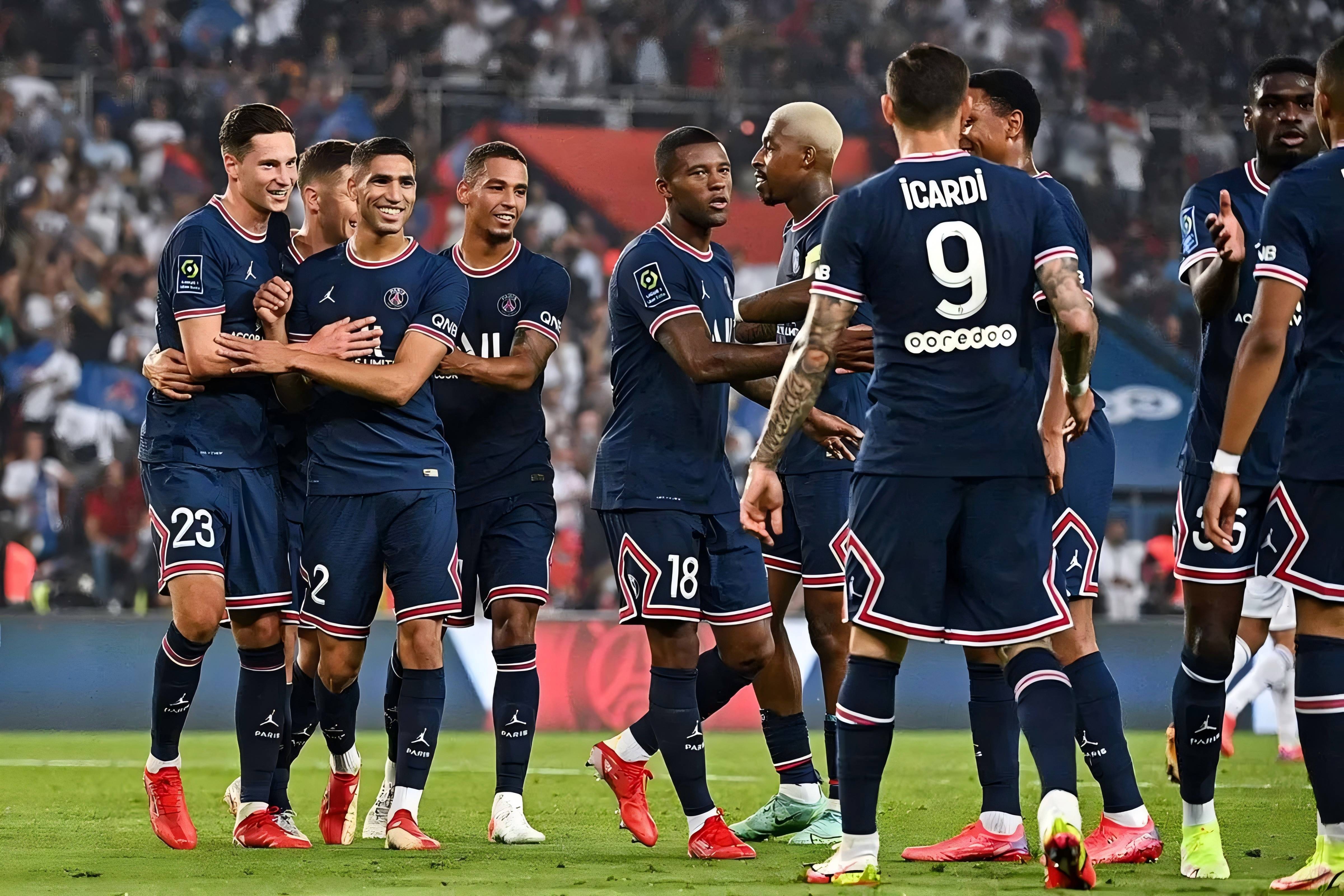 从浓眉哥在法国队比赛中绝杀到今晨上海申花刷新队史纪录，国际比赛日巴黎圣日耳曼更衣室发声的简单介绍